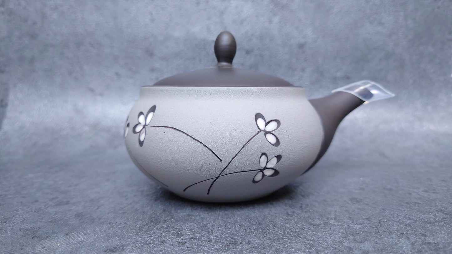 Teapot | Tokoname ware | Touyou-made | Black clay flat Maruno flower teapot 250cc