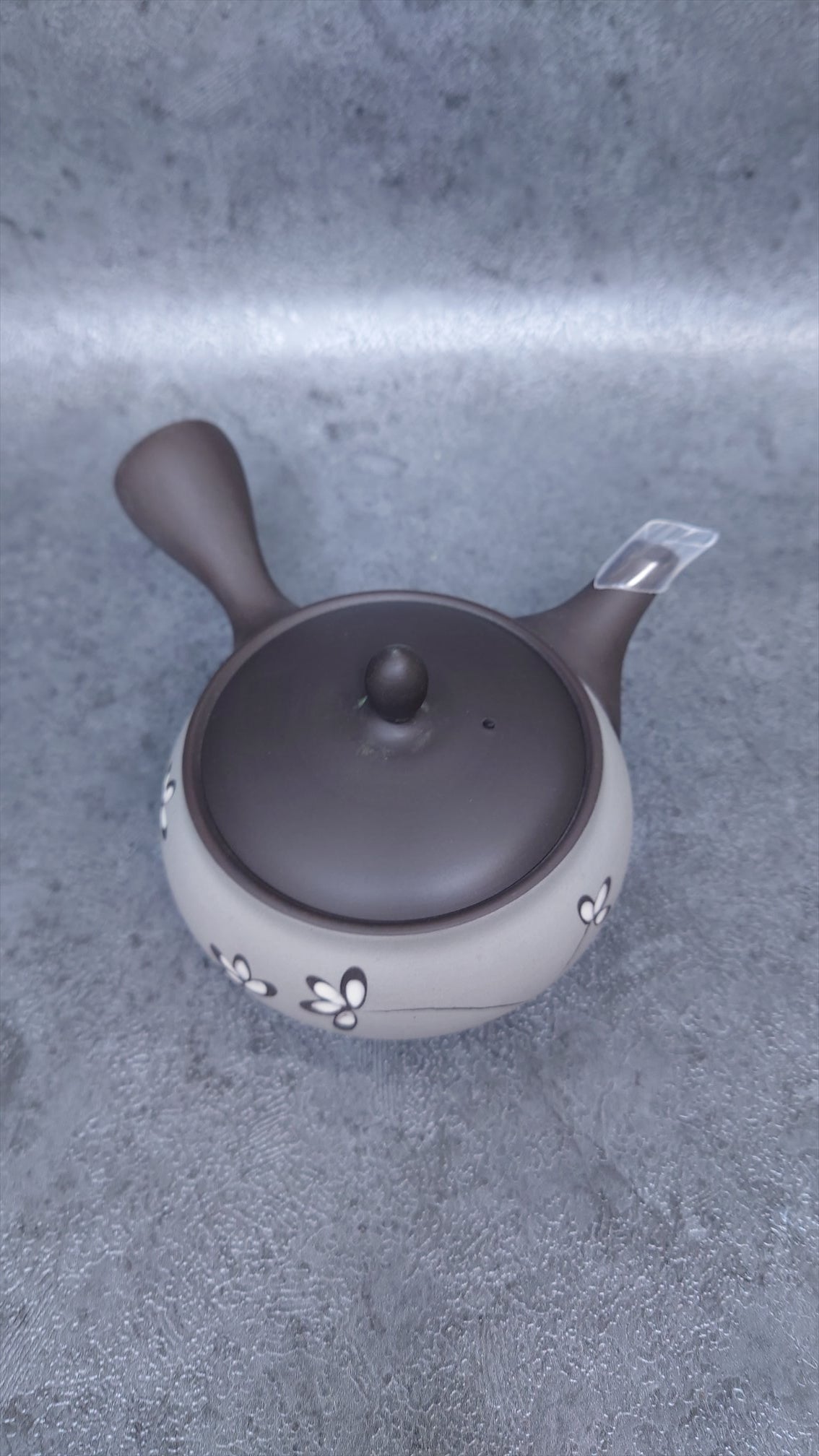 Teapot | Tokoname ware | Touyou-made | Black clay flat Maruno flower teapot 250cc