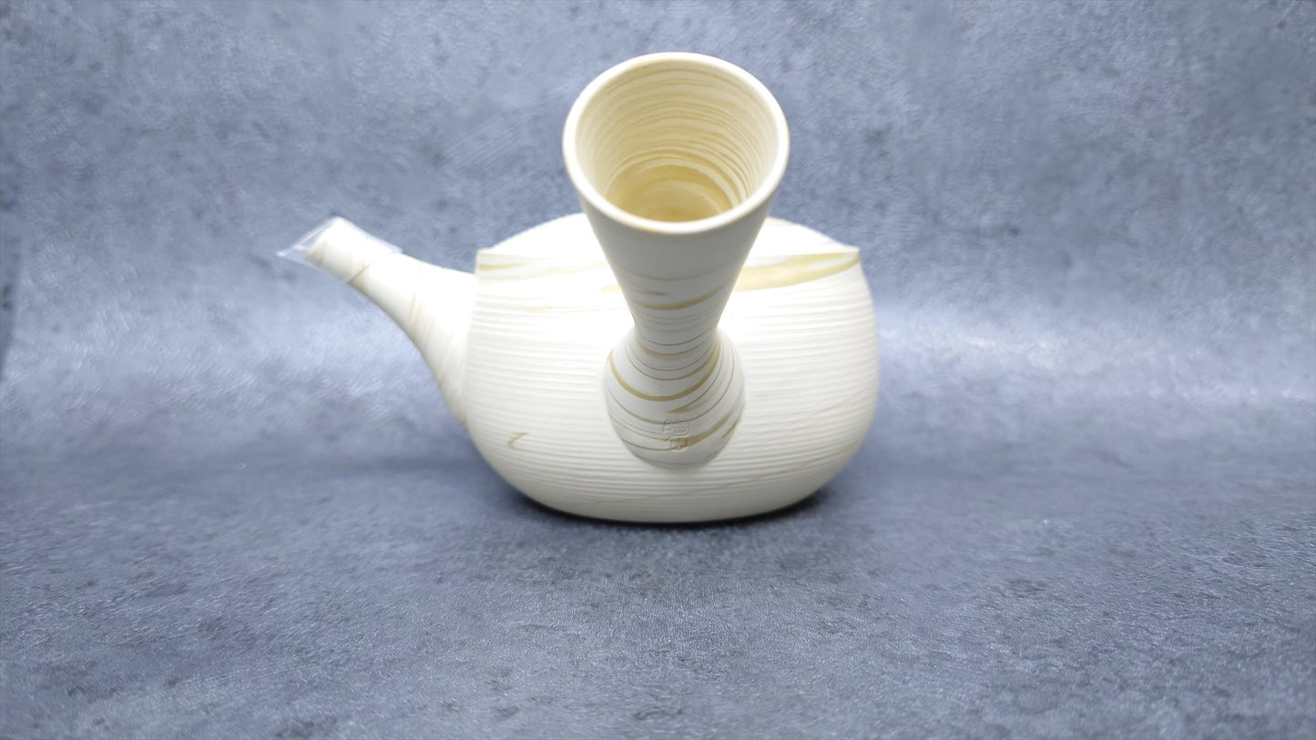 Teapot | Tokoname ware Pottery  | White and yellow kneaded round shape teapot | 240cc