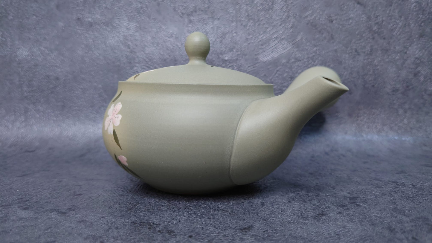 Teapot | Tokoname ware pottery | Mugwort mud weeping cherry blossom teapot 210cc