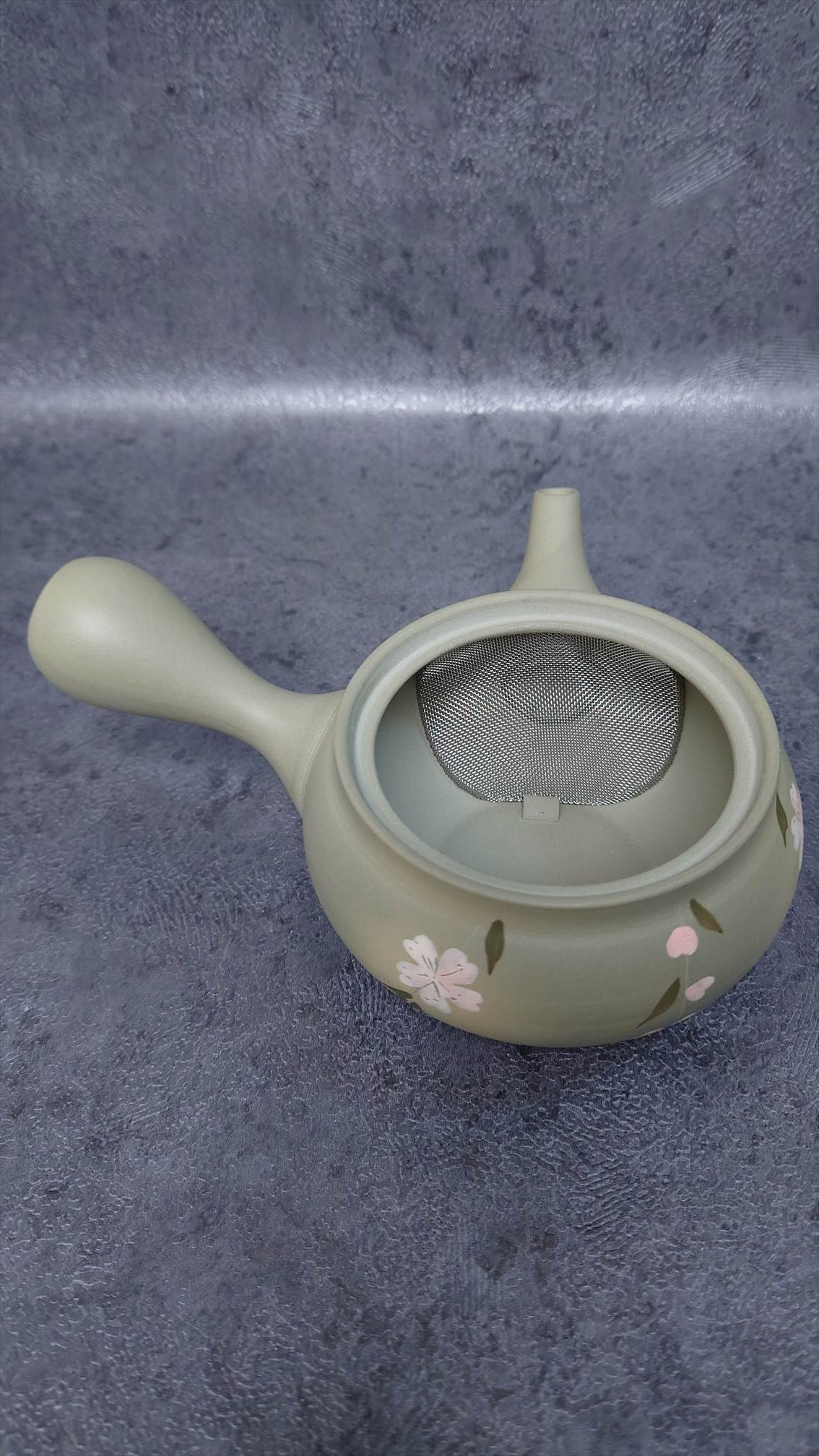 Teapot | Tokoname ware pottery | Mugwort mud weeping cherry blossom teapot 210cc