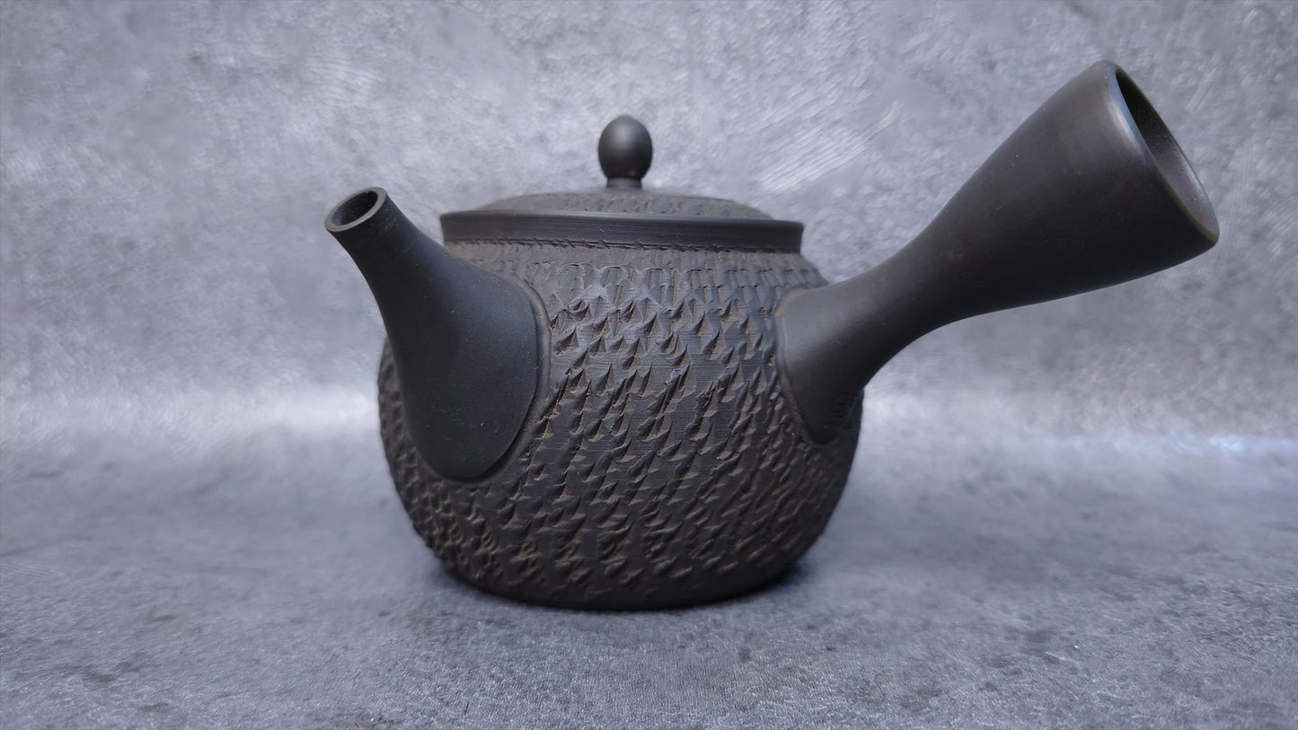 Teapot | Black | Tokoname ware | Gyokkou-made| 7.4 oz (220cc)