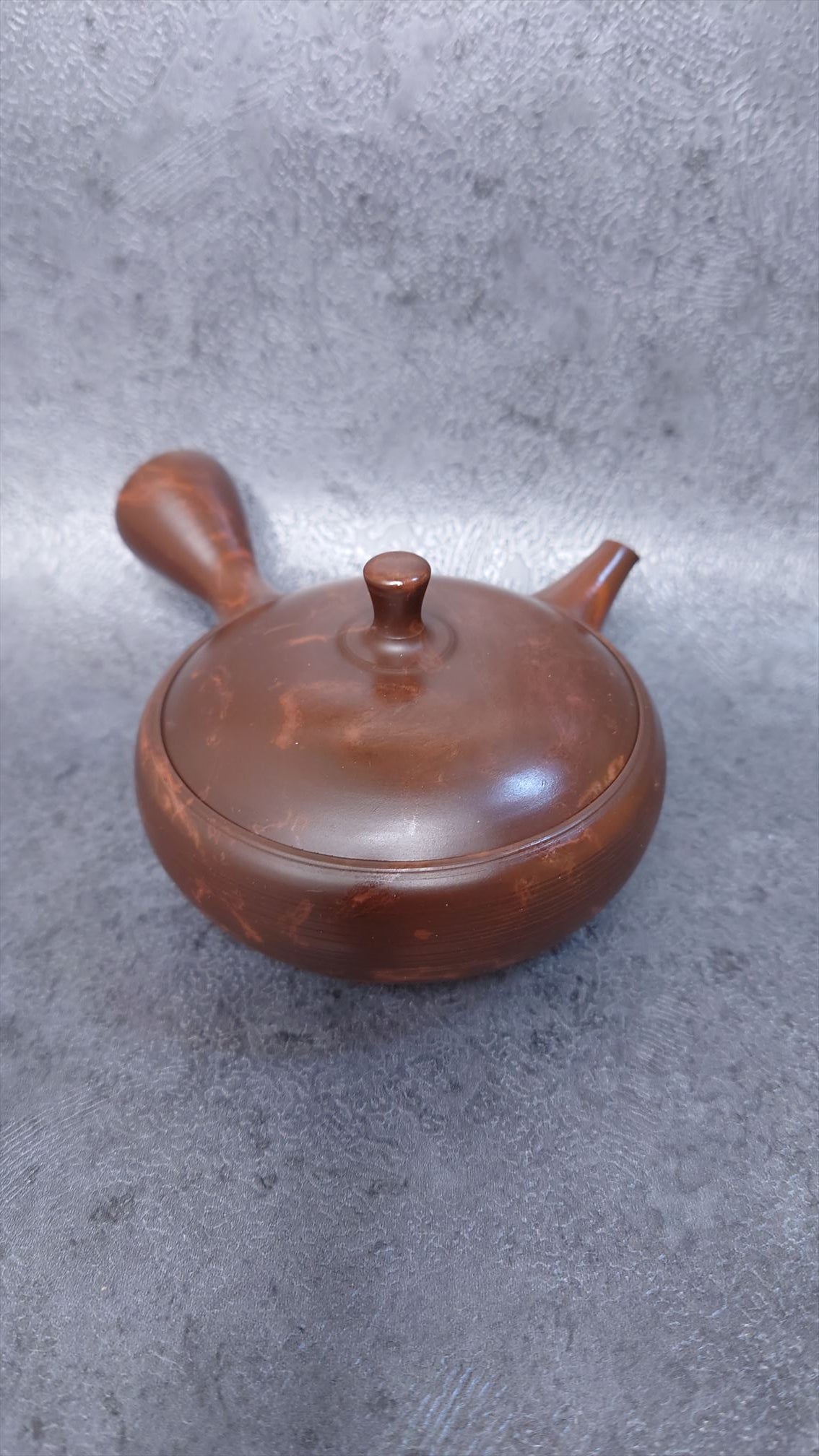 Teapot | Tokoname ware pottery | Tea mud red Shibori teapot 160cc
