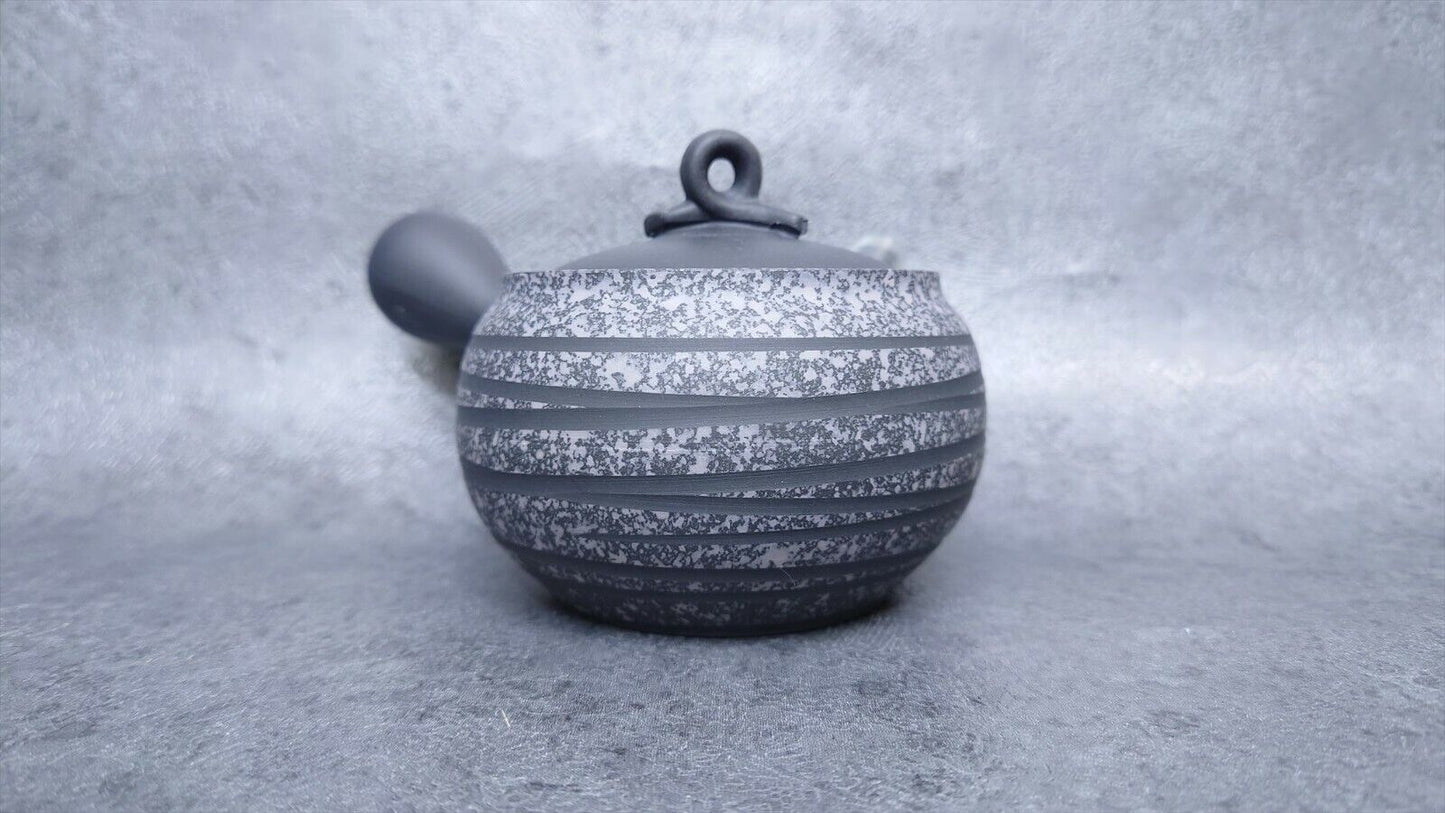 Teapot |Tokoname ware |  Black mud fringed line-tiered teapot  | Tooname ware | Hakuyo-made | 8.79oz (260cc)