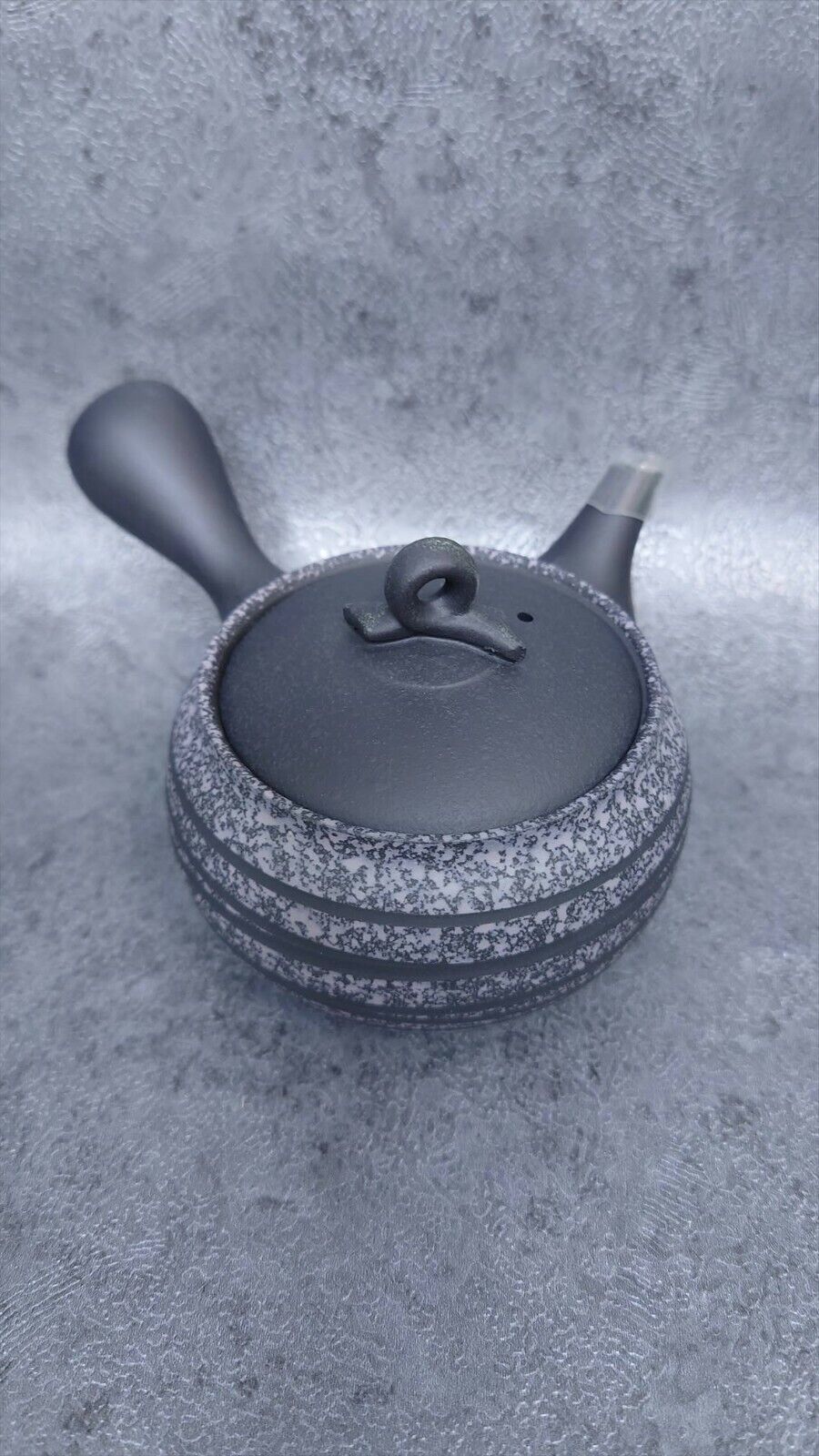 Teapot |Tokoname ware |  Black mud fringed line-tiered teapot  | Tooname ware | Hakuyo-made | 8.79oz (260cc)