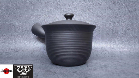 Teapot | Tokoname ware pottery | Black lily type tiered teapot | 330cc